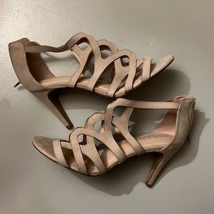 KELLY & KATE Nude Faux Suede Heels